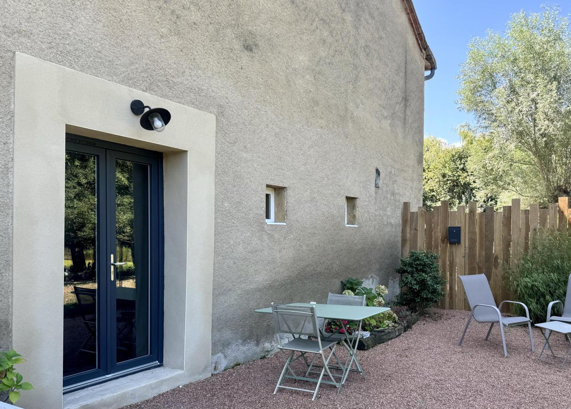 Domaine D'Aromm - Chambres D'Hotes & Gites - Piscine, Etangs & Animaux - Au Calme Ouches エクステリア 写真