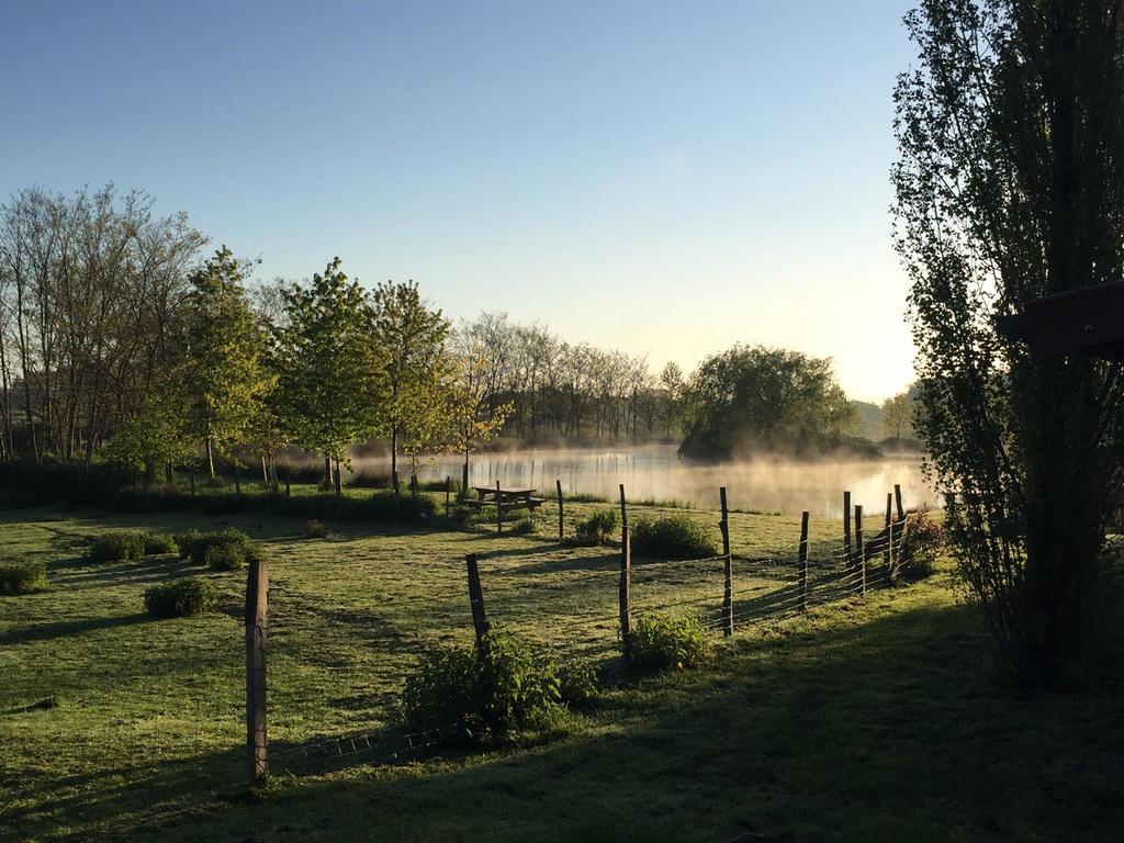 Domaine D'Aromm - Chambres D'Hotes & Gites - Piscine, Etangs & Animaux - Au Calme Ouches エクステリア 写真